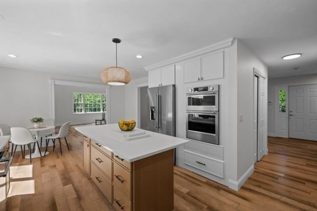 128 Memorial Dr, Shrewsbury, MA 01545