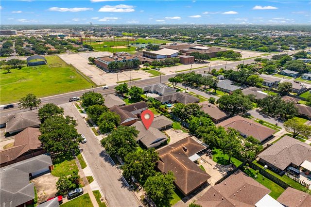 750 Burkshire Dr, Corpus Christi, TX 78412
