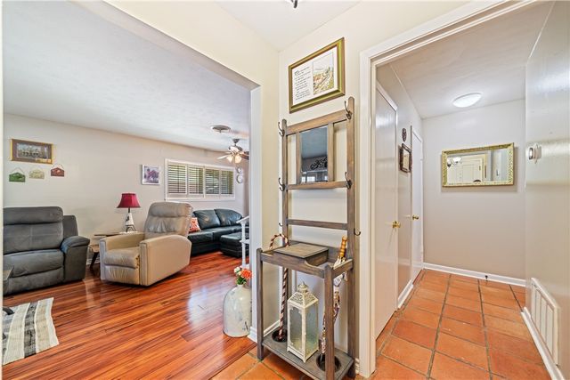 750 Burkshire Dr, Corpus Christi, TX 78412