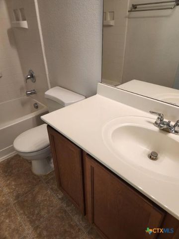 260 Trestle Tree C, San Marcos, TX 78666
