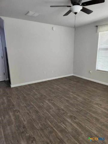 260 Trestle Tree C, San Marcos, TX 78666