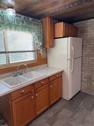 2 Wagon Drive, Brattleboro, VT 05301