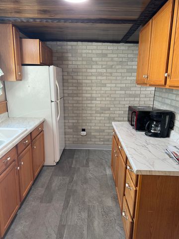 2 Wagon Drive, Brattleboro, VT 05301