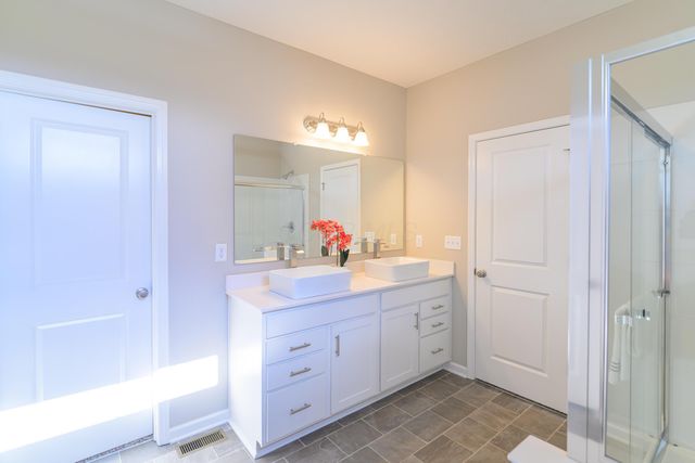 8999 Hawk Hill Way, Plain City, OH 43064