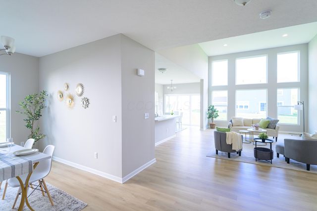 8999 Hawk Hill Way, Plain City, OH 43064