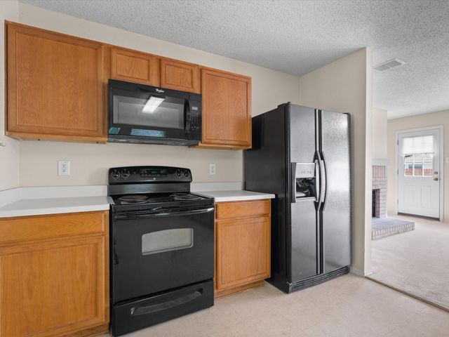 7605 Mosspoint Court, Denton, TX 76210