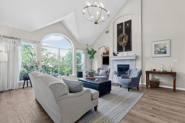 7124 Via Dono DR, Austin, TX 78749