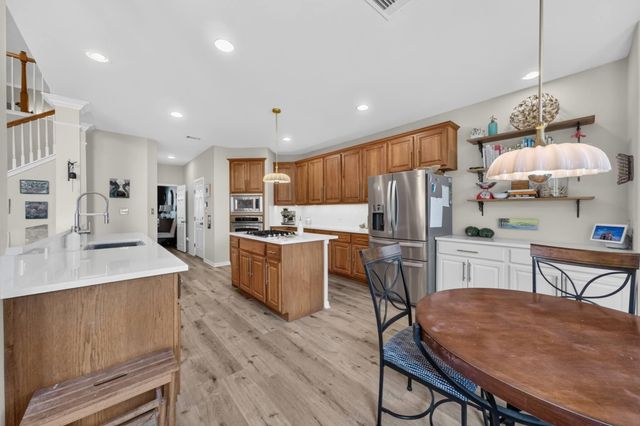 7124 Via Dono DR, Austin, TX 78749