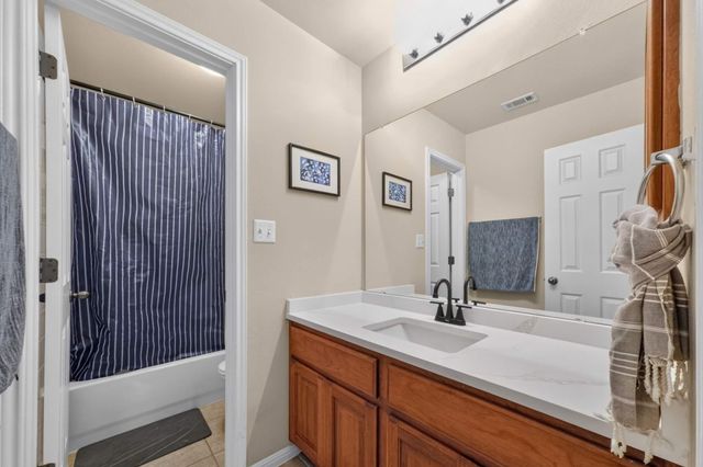 7124 Via Dono DR, Austin, TX 78749