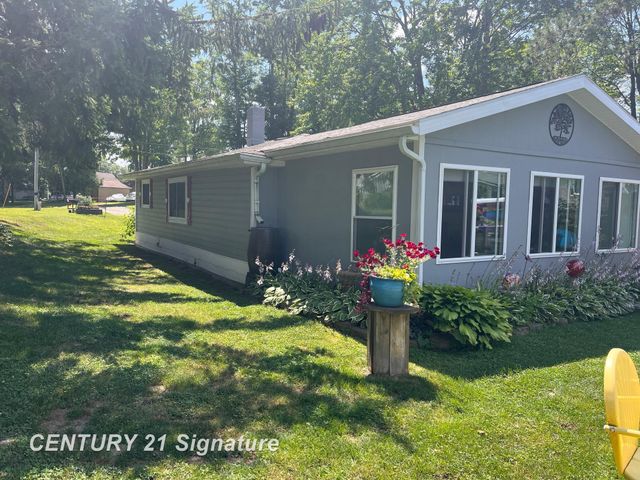 152 Hilda Drive, Surrey Twp, MI 48622