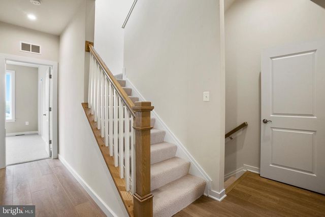 6706 PENROSE LN, Hyattsville, MD 20782
