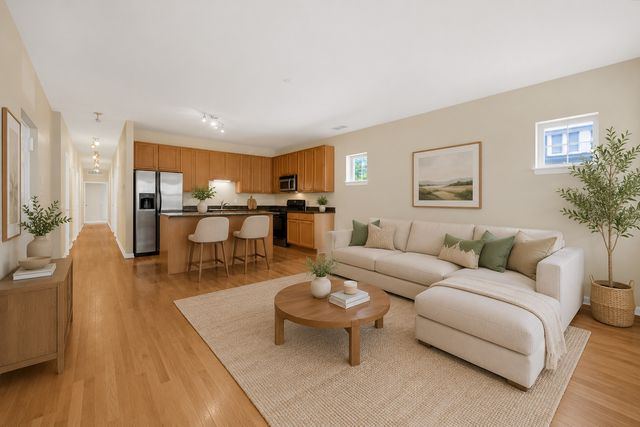 9222 Ewing Avenue 102, Evanston, IL 60203
