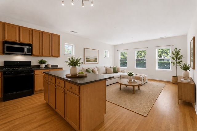 9222 Ewing Avenue 102, Evanston, IL 60203