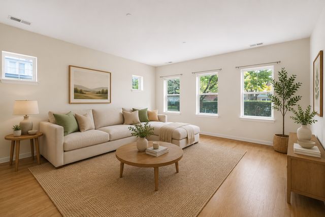 9222 Ewing Avenue 102, Evanston, IL 60203