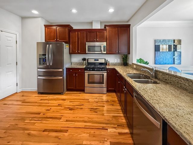 11 Crispwater 11, Hopkinton, MA 01748