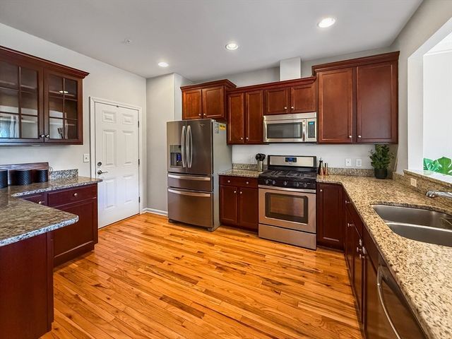 11 Crispwater 11, Hopkinton, MA 01748