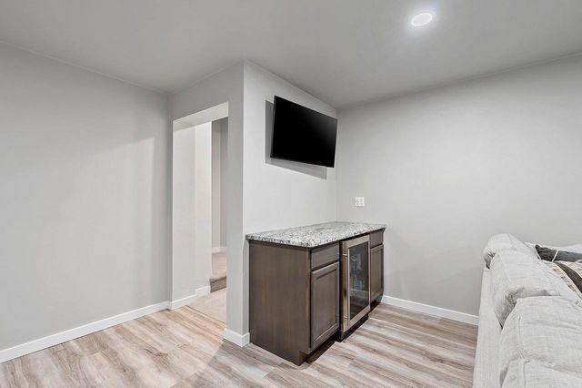 2066 FESCUE WAY, Suamico, WI 54313