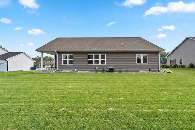 2066 FESCUE WAY, Suamico, WI 54313