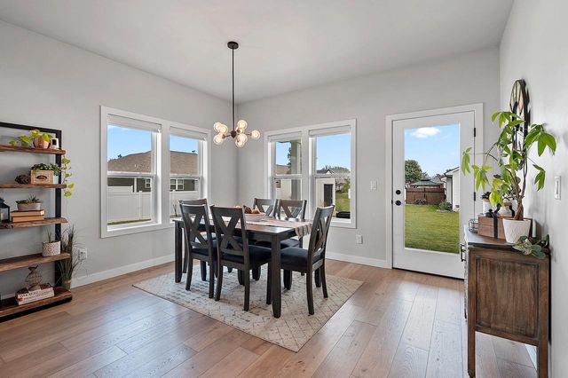 2066 FESCUE WAY, Suamico, WI 54313