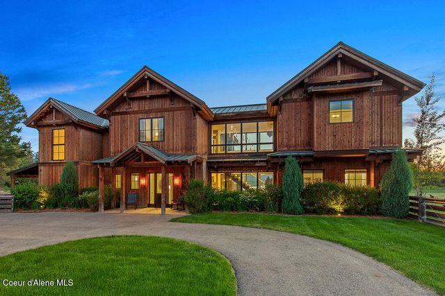 8033 S Gozzer RD, Harrison, ID 83833