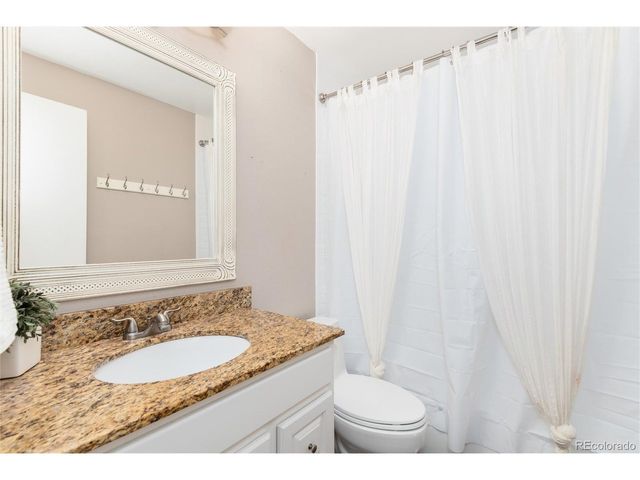362 S Salem St, Aurora, CO 80012