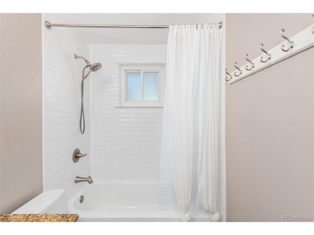 362 S Salem St, Aurora, CO 80012