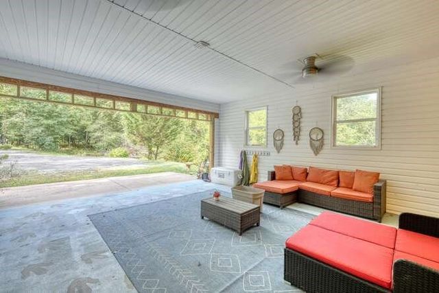 147 Sawyer Cove Road, Hayesville, NC 28904