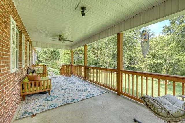 147 Sawyer Cove Road, Hayesville, NC 28904