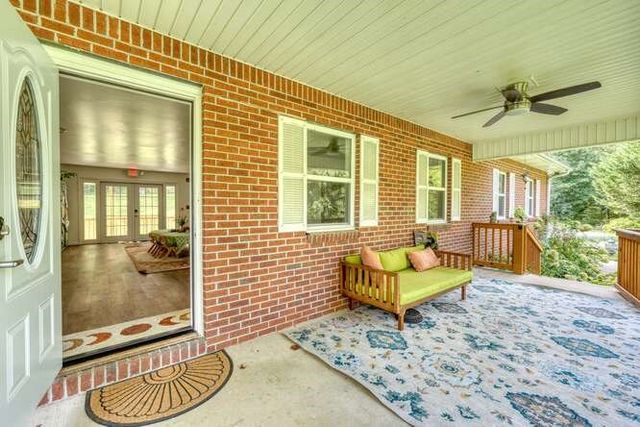 147 Sawyer Cove Road, Hayesville, NC 28904