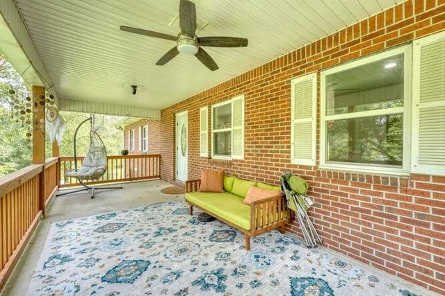 147 Sawyer Cove Road, Hayesville, NC 28904