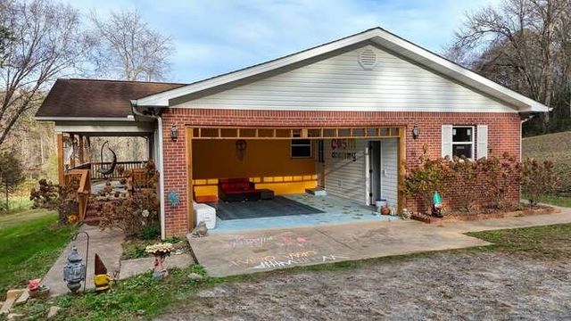 147 Sawyer Cove Road, Hayesville, NC 28904