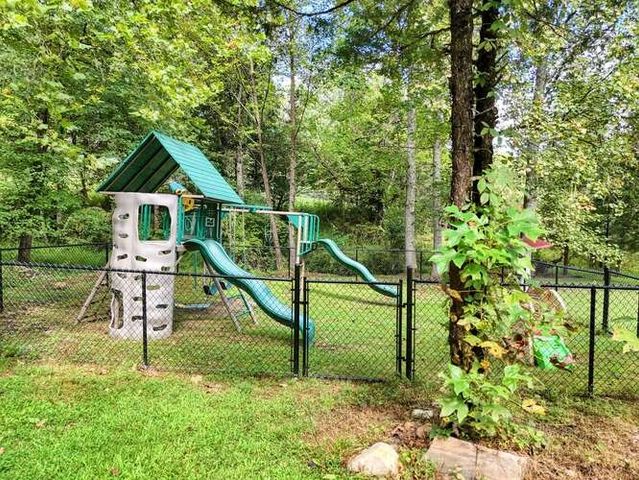 147 Sawyer Cove Road, Hayesville, NC 28904