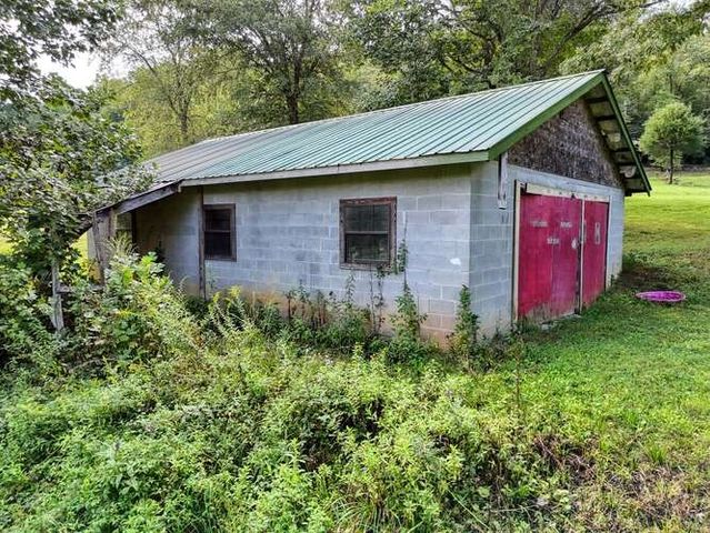 147 Sawyer Cove Road, Hayesville, NC 28904