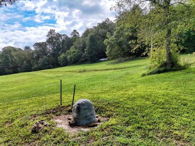 147 Sawyer Cove Road, Hayesville, NC 28904