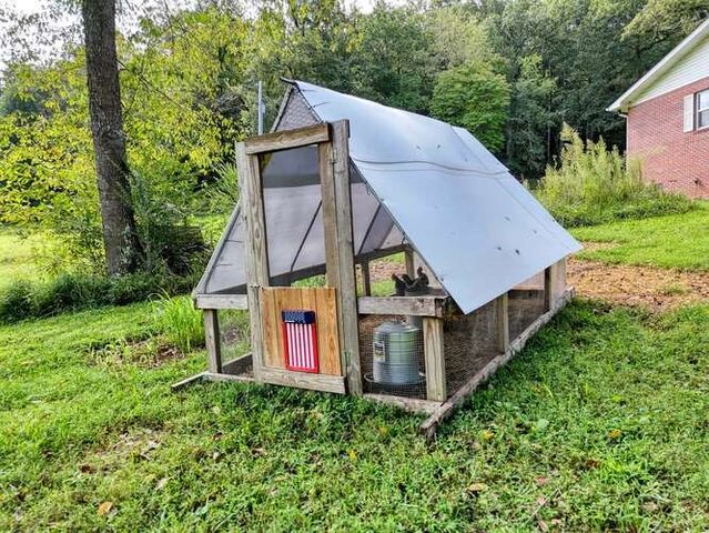 147 Sawyer Cove Road, Hayesville, NC 28904