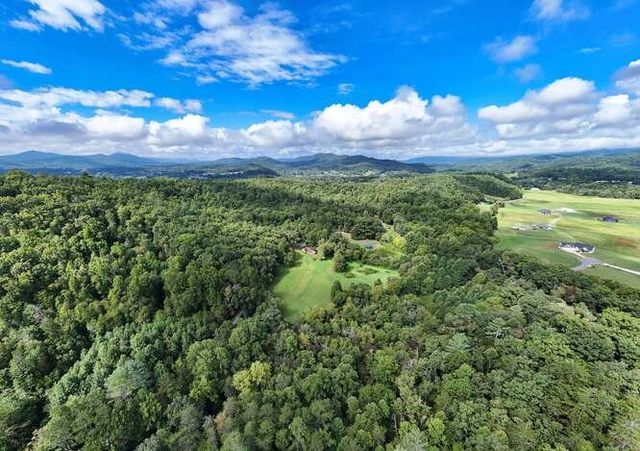 147 Sawyer Cove Road, Hayesville, NC 28904