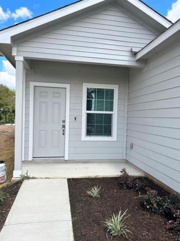 543 Gabbro GDN, San Marcos, TX 78656