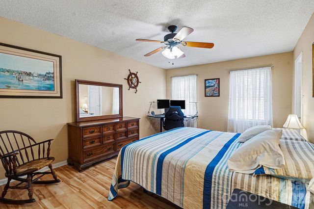 2724 Artesian Court, Charlotte, NC 28270