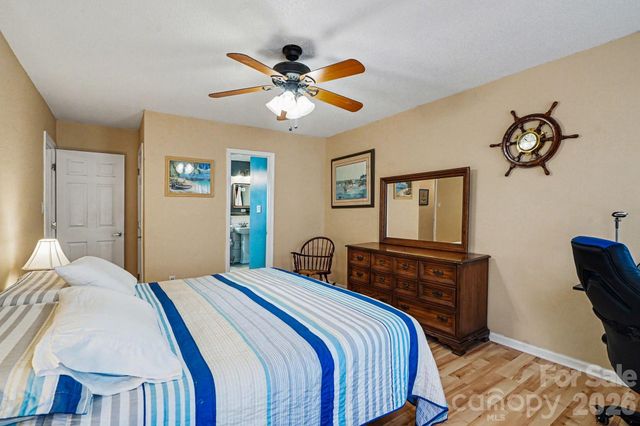 2724 Artesian Court, Charlotte, NC 28270