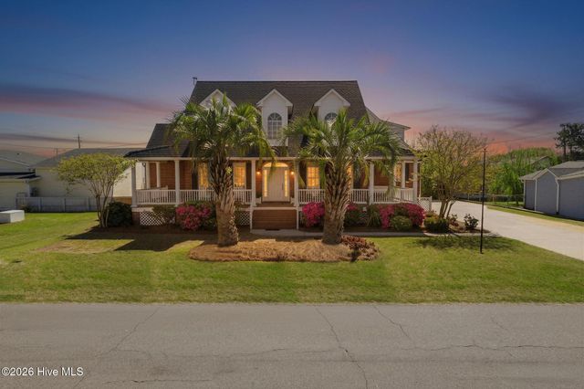 109 Fifth Avenue S, Kure Beach, NC 28449