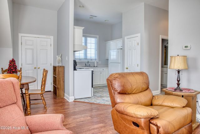 109 Fifth Avenue S, Kure Beach, NC 28449