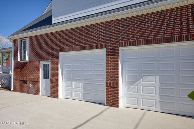 109 Fifth Avenue S, Kure Beach, NC 28449