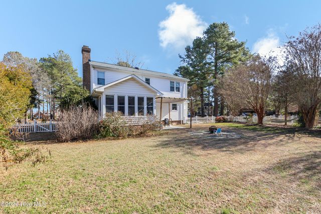 2405 Williamsburg Drive NW, Wilson, NC 27896