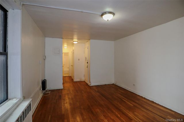 8720 175th Street 3J, Jamaica, NY 11432