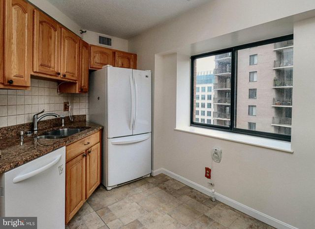 900 N STAFFORD #1408, Arlington, VA 22203