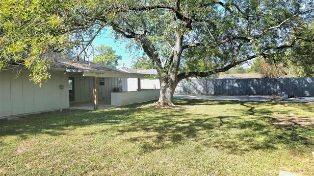 11907 Renwick Drive, Houston, TX 77035