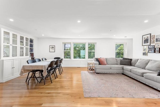 259 Lake Ave N A, Worcester, MA 01605
