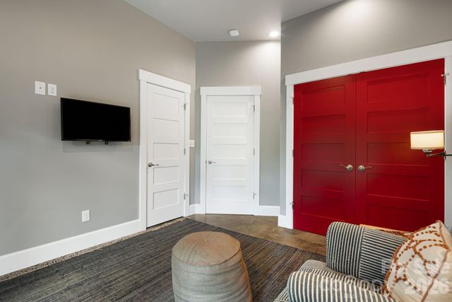 195 Jordan Street, Hendersonville, NC 28739