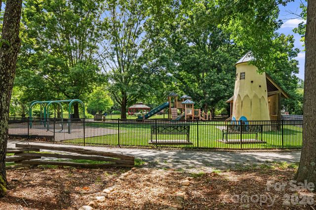 195 Jordan Street, Hendersonville, NC 28739