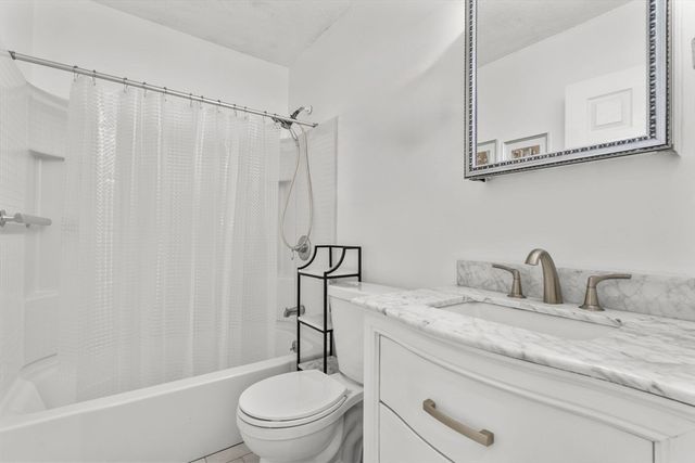 3 Dailey St B, Attleboro, MA 02703